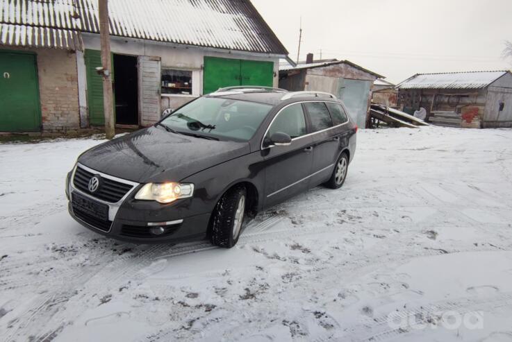 Volkswagen Passat B6 wagon 5-doors
