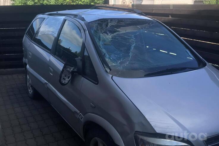 Opel Zafira A [restyling] Minivan 5-doors