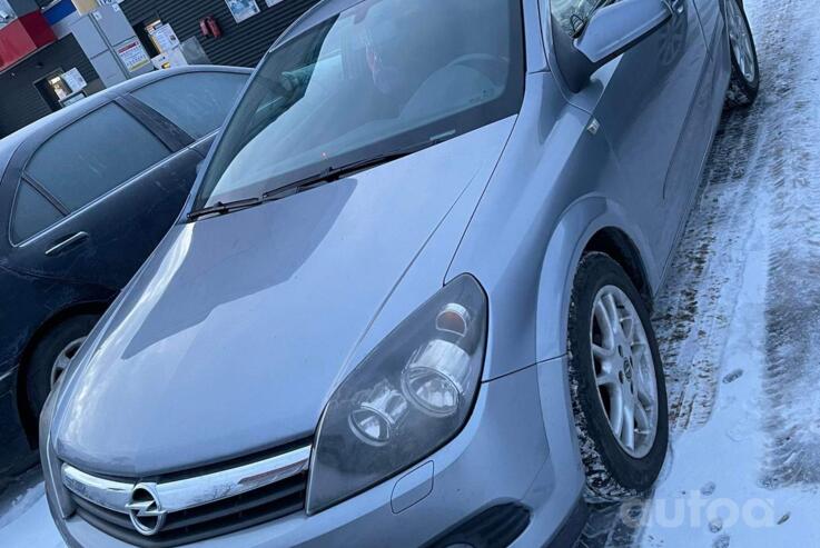 Opel Astra H Hatchback