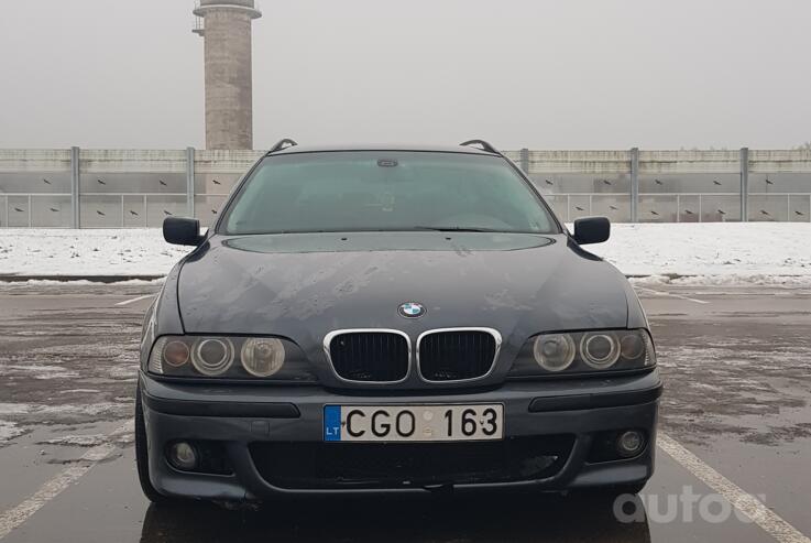 BMW 5 Series E39 Touring wagon