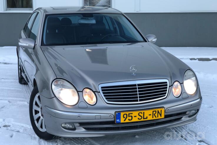 Mercedes-Benz E-Class W211 Sedan