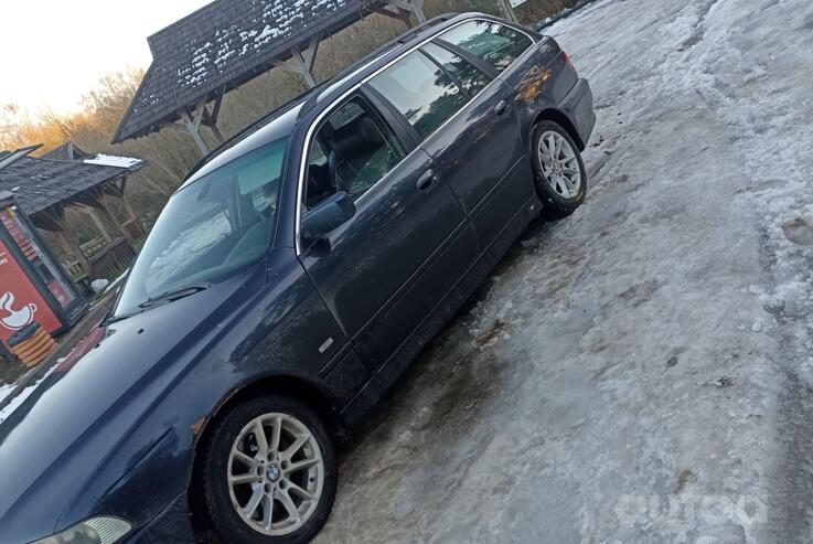 BMW 5 Series E39 Touring wagon
