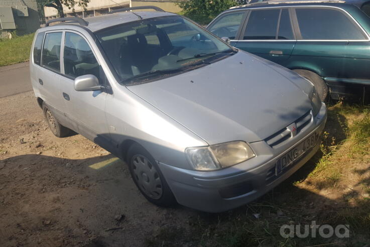 Mitsubishi Space Star 1 generation Minivan