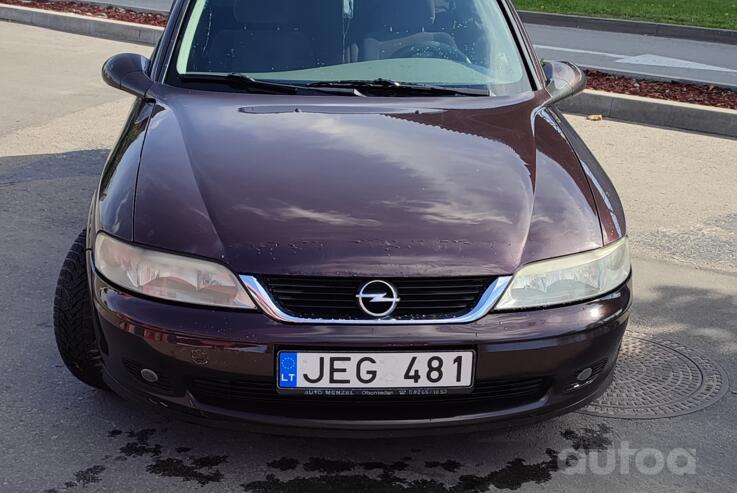 Opel Vectra B [restyling] Hatchback