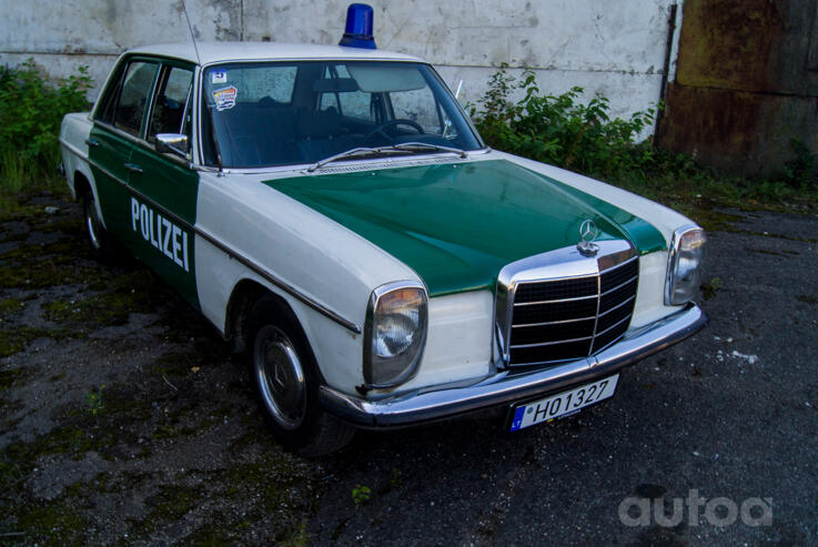 Mercedes-Benz W115 1 generation