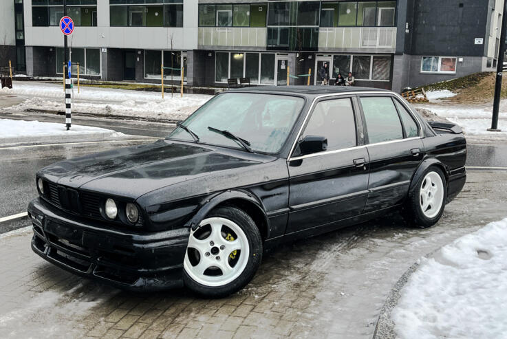 BMW 3 Series E30 [restyling] Sedan