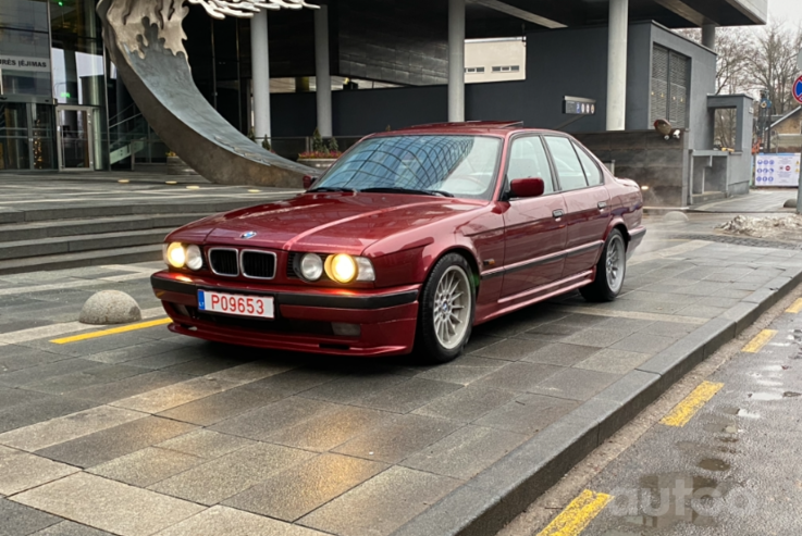 BMW 5 Series E34 Sedan
