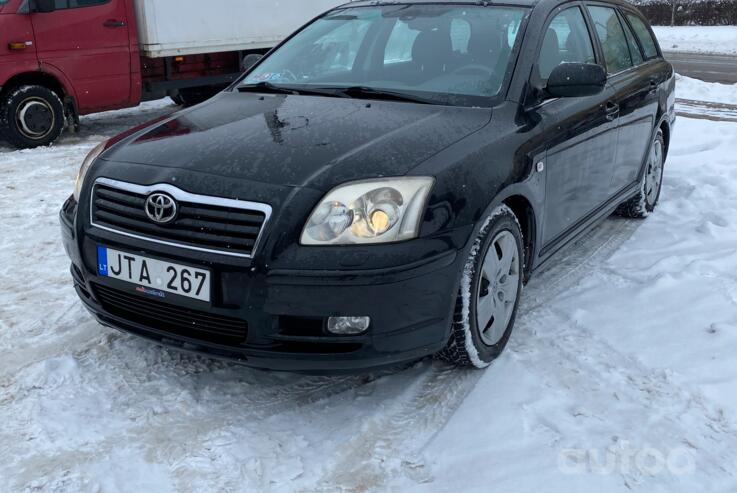 Toyota Avensis 2 generation wagon