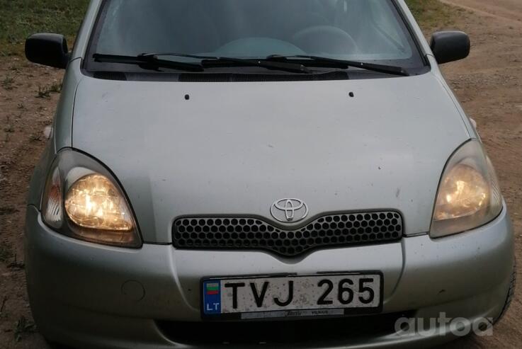 Toyota Yaris 1 generation