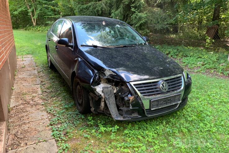 Volkswagen Passat B6 Sedan 4-doors