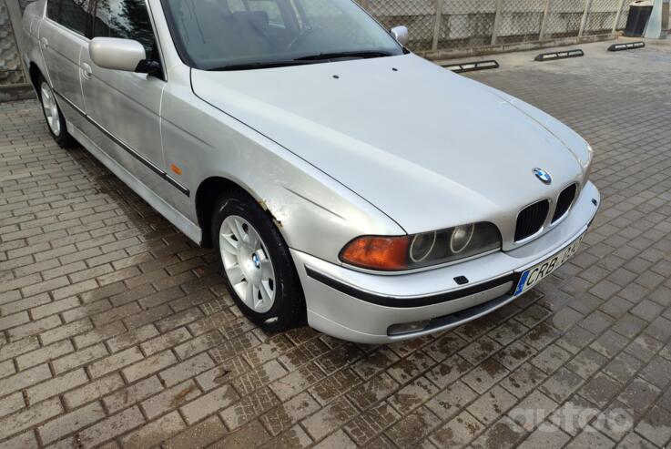 BMW 5 Series E39 Sedan 4-doors