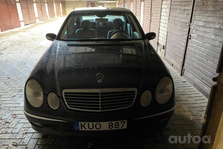 Mercedes-Benz E-Class W211 Sedan