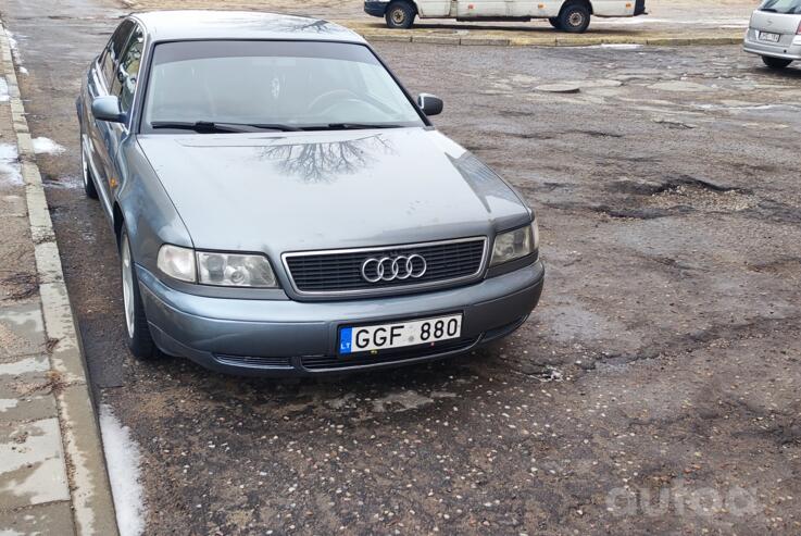 Audi A8 D2/4D Sedan 4-doors