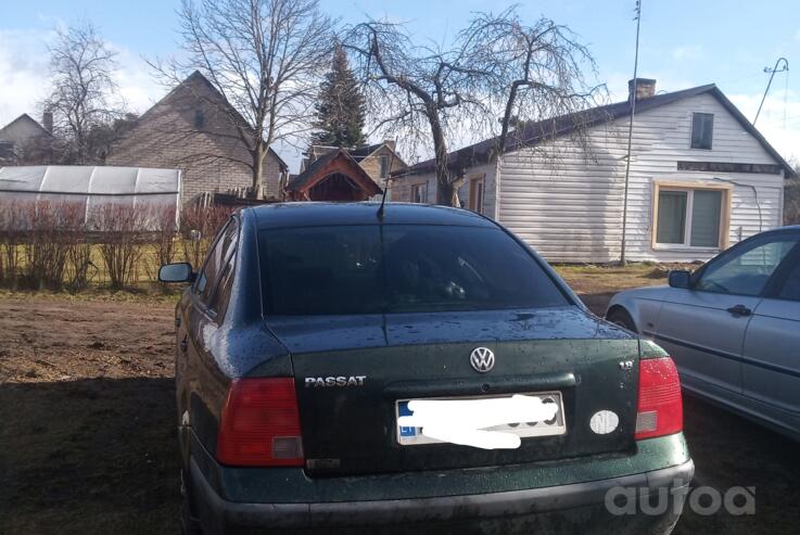 Volkswagen Passat B5 Sedan 4-doors