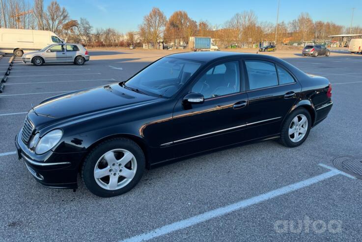 Mercedes-Benz E-Class W211 Sedan