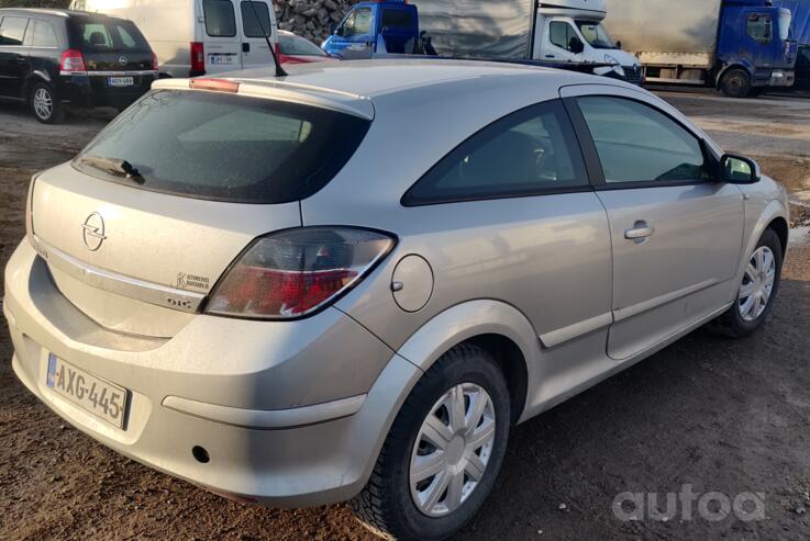 Opel Astra H Hatchback