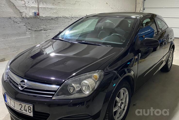 Opel Astra H Hatchback