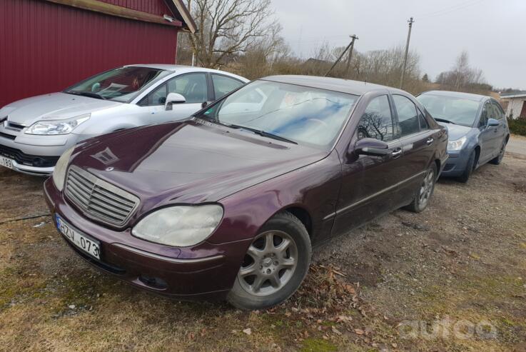 Mercedes-Benz S-Class W220 Sedan Long