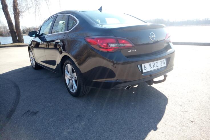 Opel Astra J [restyling] Sedan