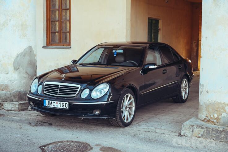 Mercedes-Benz E-Class W211 Sedan