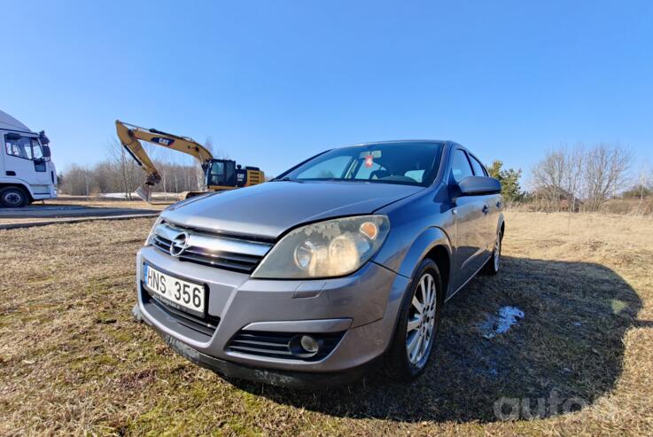 Opel Astra H Hatchback