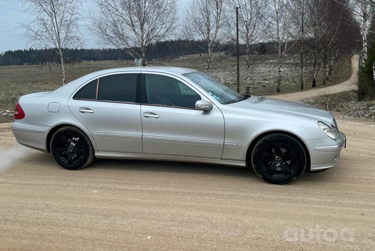Mercedes-Benz E-Class W211 Sedan