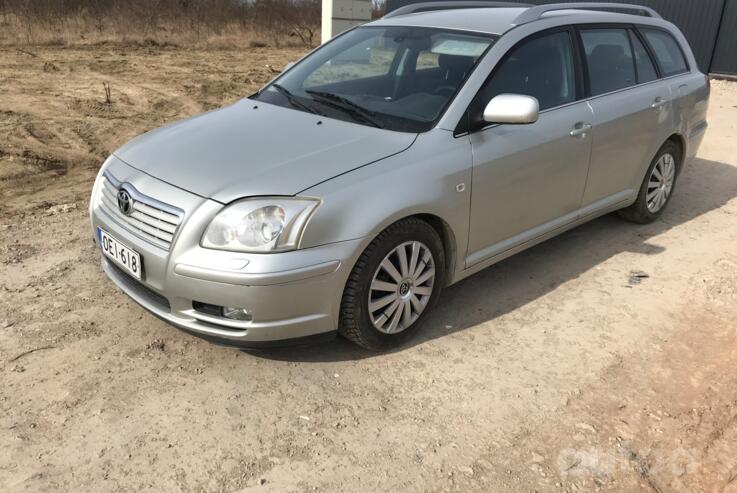 Toyota Avensis 2 generation wagon