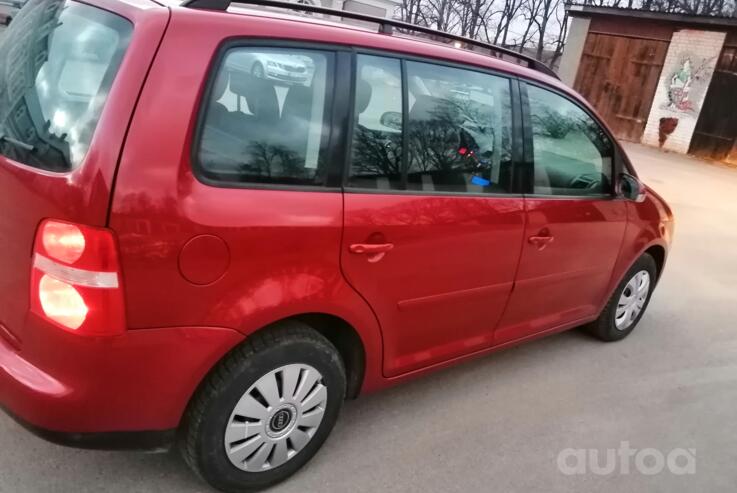 Volkswagen Touran 1 generation Minivan