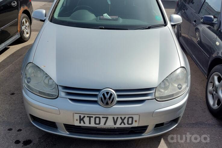 Volkswagen Golf 5 generation Hatchback 5-doors