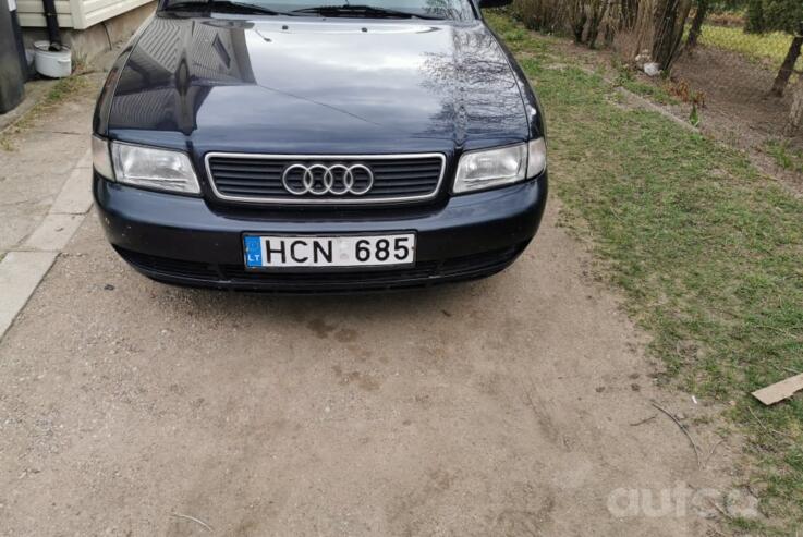 Audi A4 B5 Avant wagon 5-doors