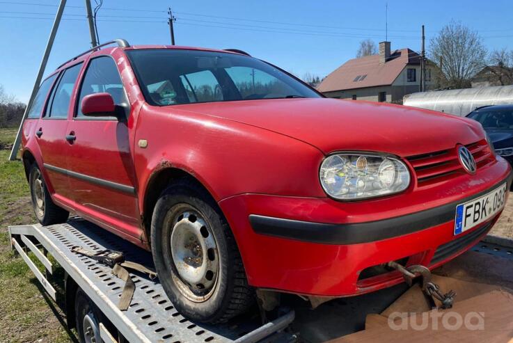 Volkswagen Golf 4 generation wagon