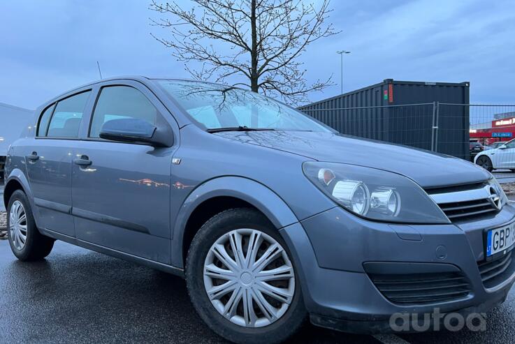 Opel Astra H Hatchback