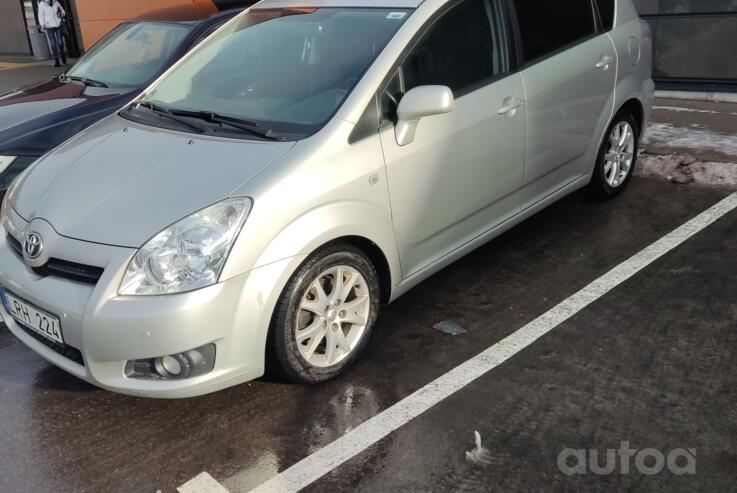 Toyota Corolla Verso 1 generation [restyling] -2 generation