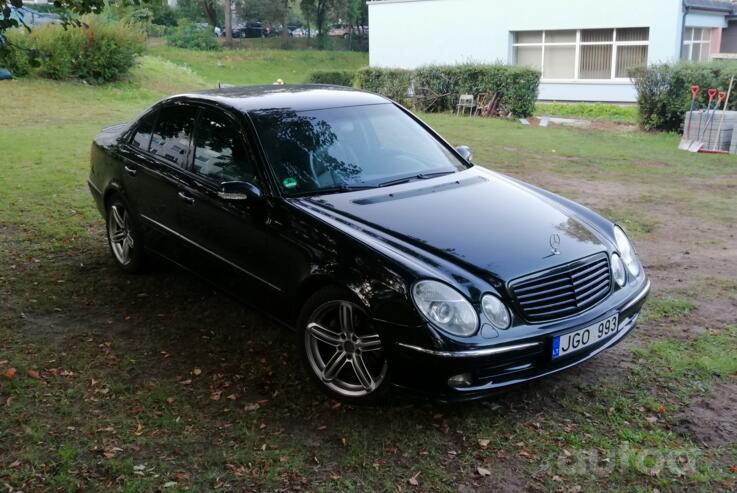 Mercedes-Benz E-Class W211/S211 Sedan 4-doors