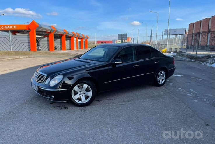 Mercedes-Benz E-Class W211 Sedan