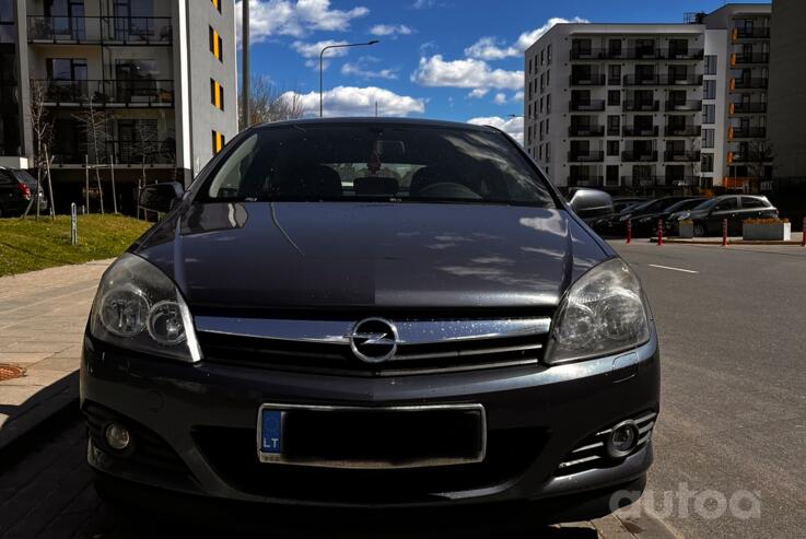 Opel Astra H Hatchback