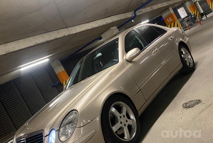 Mercedes-Benz E-Class W211 Sedan