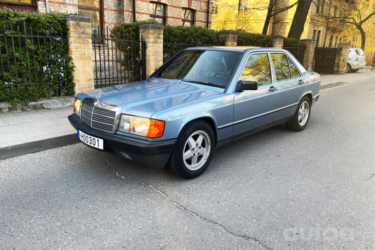 Mercedes-Benz 190 (W201) 1 generation