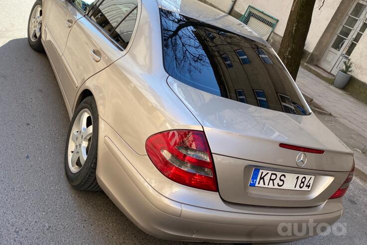 Mercedes-Benz E-Class W211 Sedan