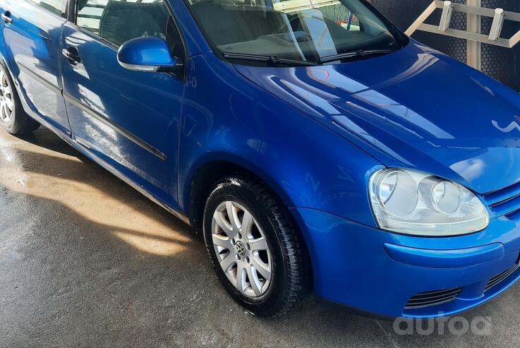Volkswagen Golf 5 generation Hatchback 5-doors