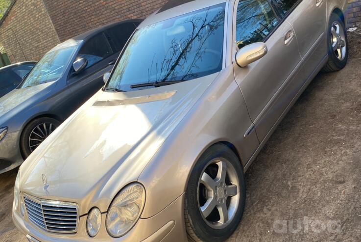 Mercedes-Benz E-Class W211 Sedan