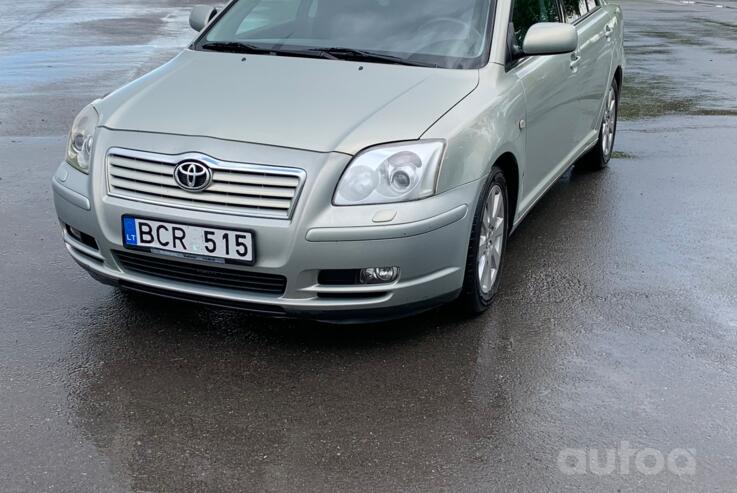 Toyota Avensis 2 generation Sedan