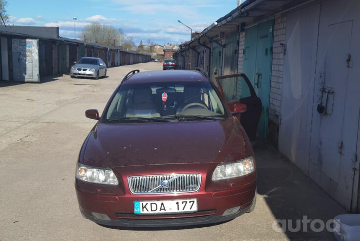 Volvo V70 2 generation [restyling] R wagon 5-doors