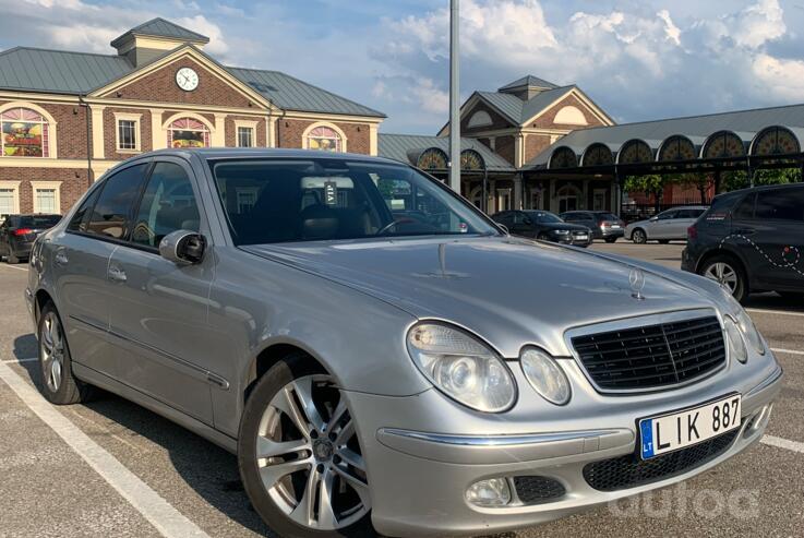 Mercedes-Benz E-Class W211 Sedan