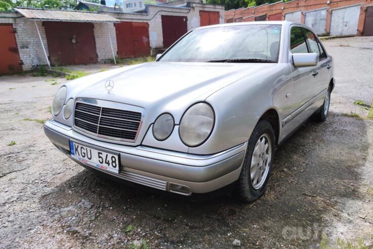 Mercedes-Benz E-Class W210 Sedan