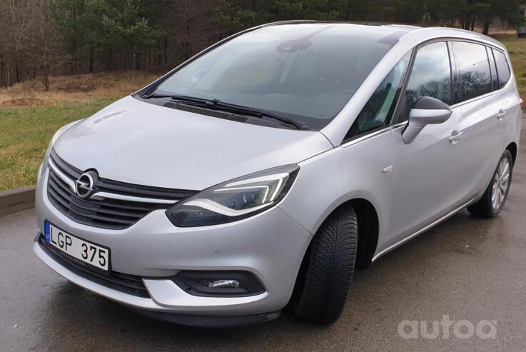 Opel Zafira C [restyling] Minivan