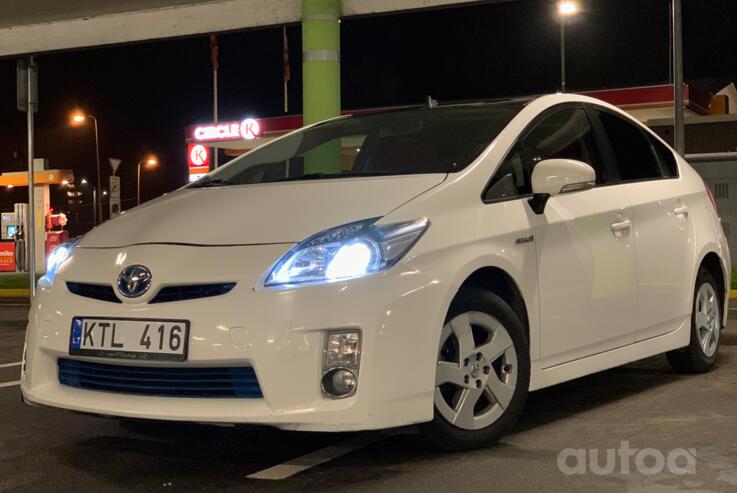 Toyota Prius 3 generation Hatchback 5-doors