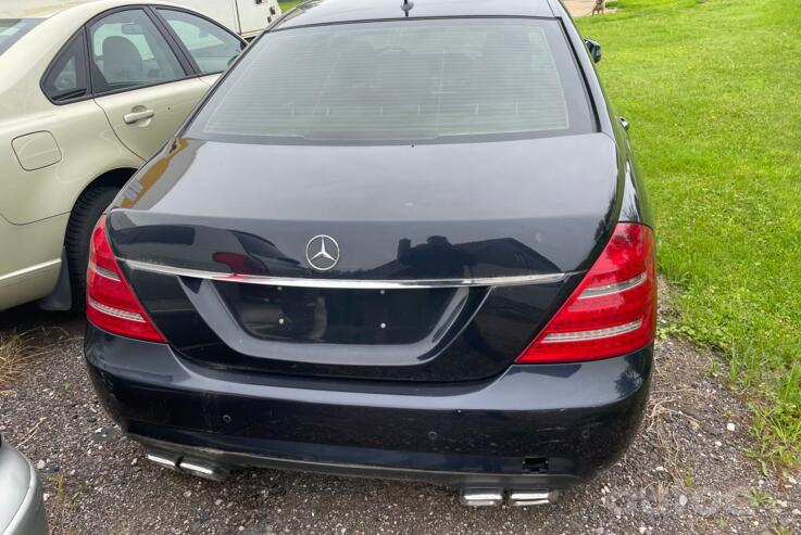 Mercedes-Benz S-Class W221 Sedan 4-doors