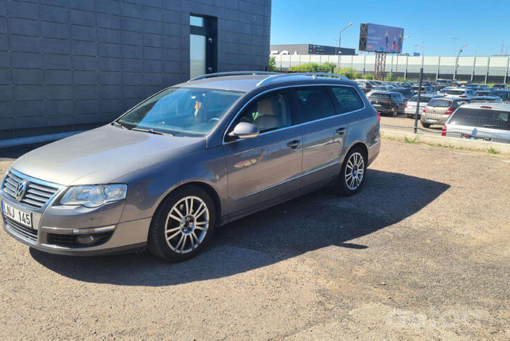 Volkswagen Passat B6 wagon 5-doors