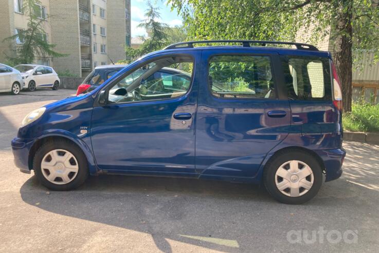 Toyota Yaris Verso 1 generation [restyling] Minivan